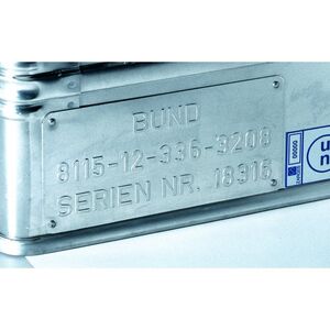 Чеканная табличка 